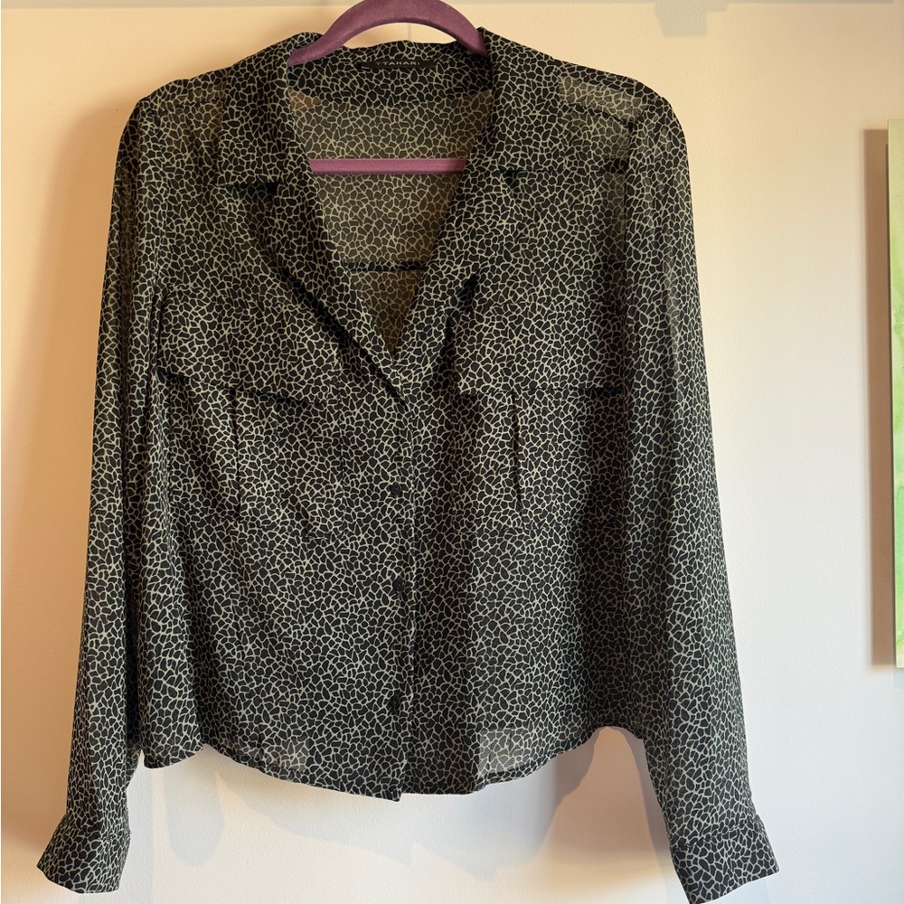 T Tahari Black and Sage Green Patterned Button Down Shirt
